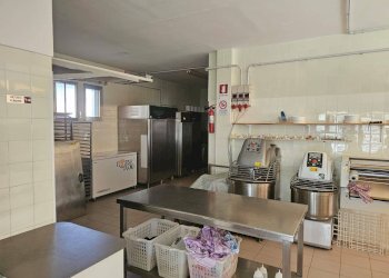 Foto 3 - Locale Commerciale Via Lecci
 
3, Eraclea - foto 3