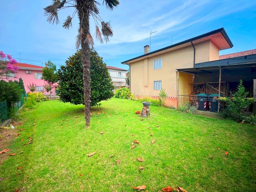 Foto 2 - Villa a Schiera Via Ambra Alagi, Jesolo - foto 2