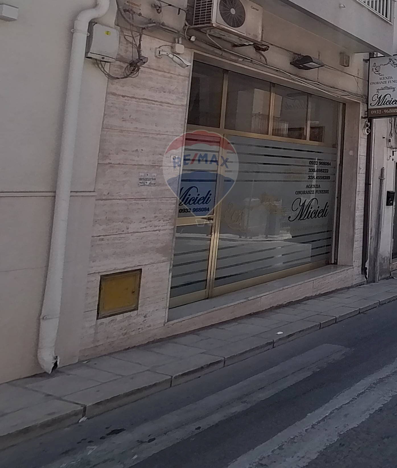 Edificio all\'aperto - Locale Commerciale Corso Vittorio Emanule
 
217, Comiso - foto 3