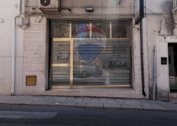 Dettagli - Locale Commerciale Corso Vittorio Emanule
 
217, Comiso - foto 4