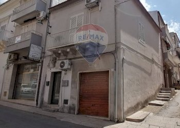 Edificio all\'aperto - Locale Commerciale Corso Vittorio Emanule
 
217, Comiso - foto 6