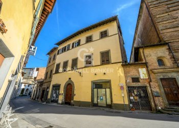 Foto 2 - Stabile - Palazzo Piazza del Popolo
 
29, San Miniato - foto 2