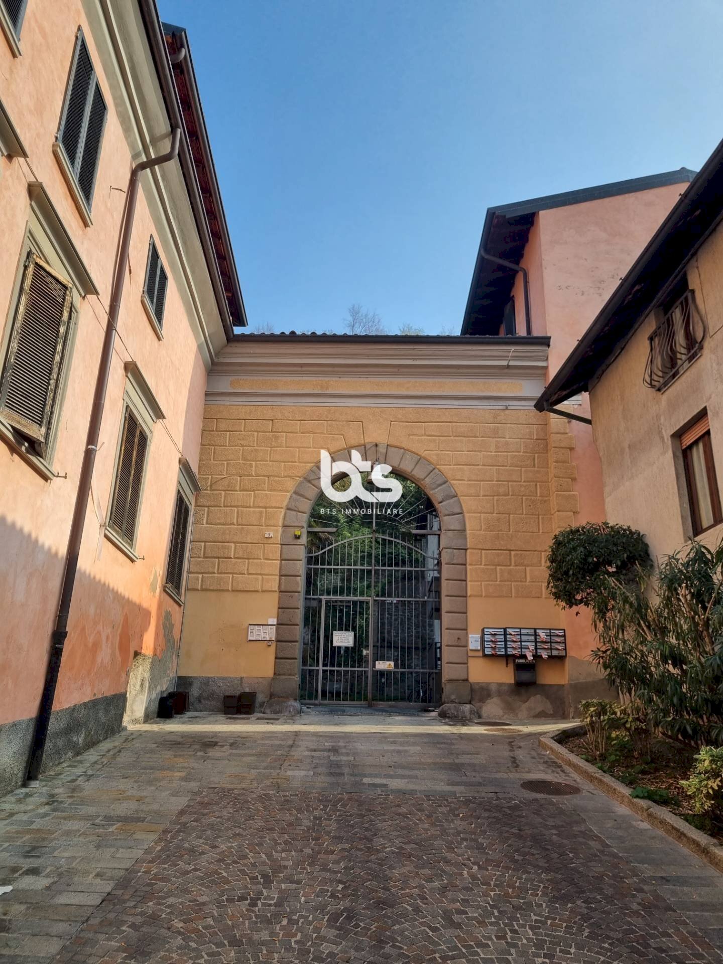 Foto 1 - Three-room apartment Largo Ochi
 
19, Capriolo - photo 1