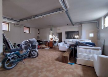 Foto 3 - Attività Commerciale via carebbio, Cazzago San Martino - foto 3