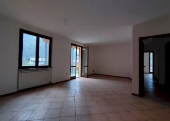 Foto 4 - Quadrilocale via cavour
 
51, Ponte Nossa - foto 4