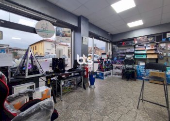 Foto 1 - Locale Commerciale Via Vittorio Veneto
 
25, Grumello del Monte - foto 1