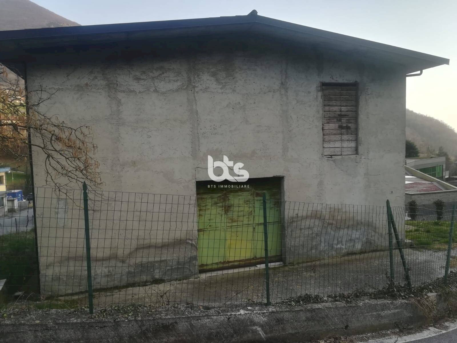 Foto 3 - Magazzino via vizzanga
 
33, Adrara San Rocco - foto 3