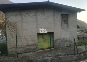 Foto 3 - Magazzino via vizzanga
 
33, Adrara San Rocco - foto 3