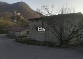 Foto 5 - Magazzino via vizzanga
 
33, Adrara San Rocco - foto 5