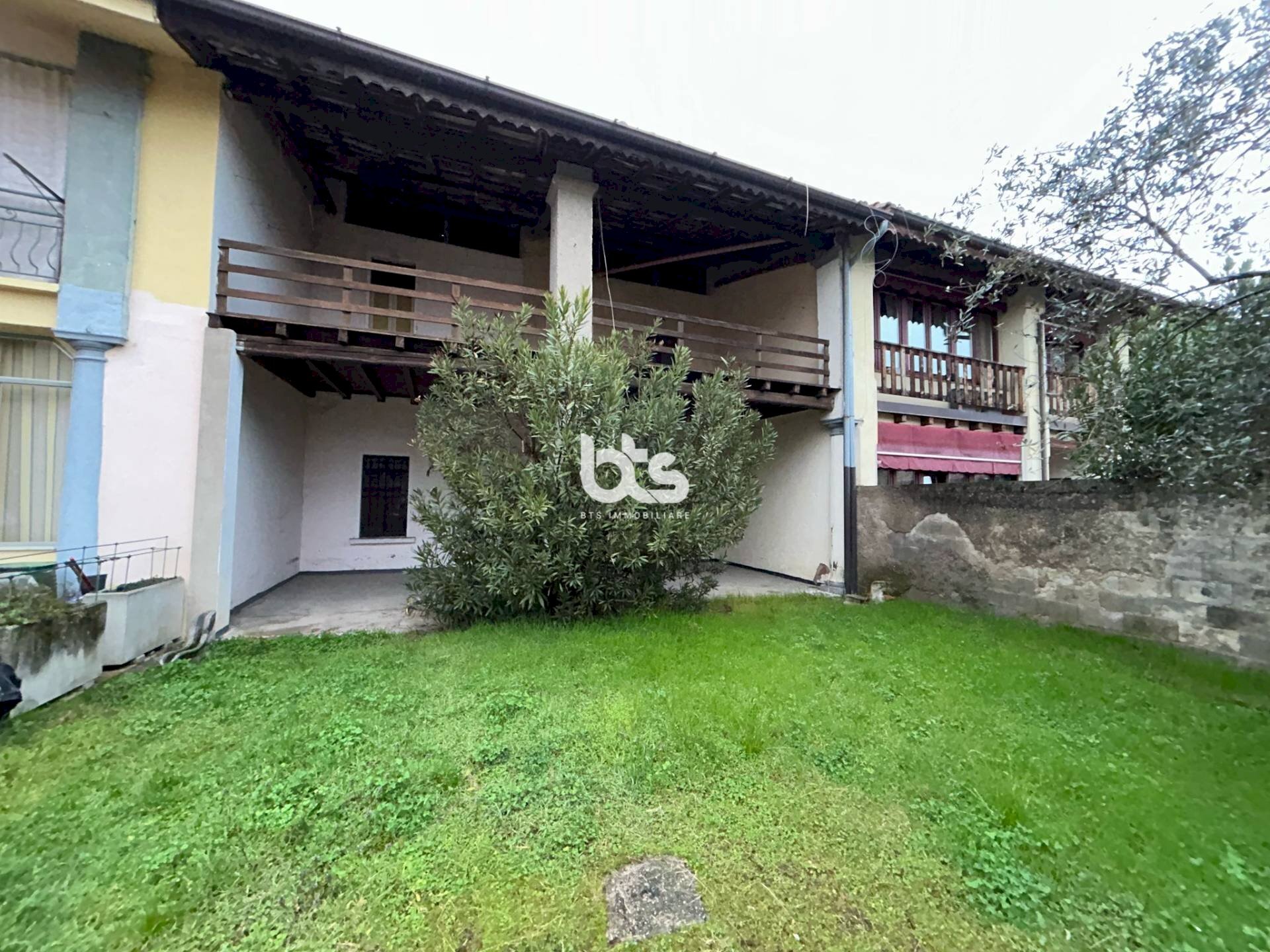 Foto 1 - Villa via guarnieri
 
19, Passirano - photo 1