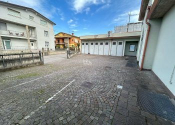 Foto 4 - Commercial Premises via sarnico
11, Capriolo - photo 4