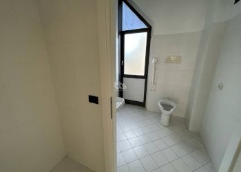 Foto 13 - Commercial Premises via sarnico
11, Capriolo - photo 13