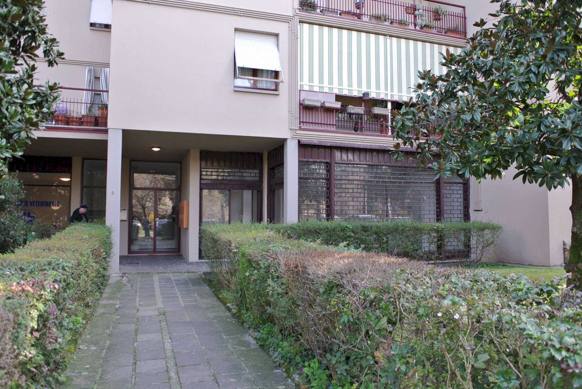 Foto 1 - Commercial Premises L.go Leopardi
 
5, Fidenza - photo 1