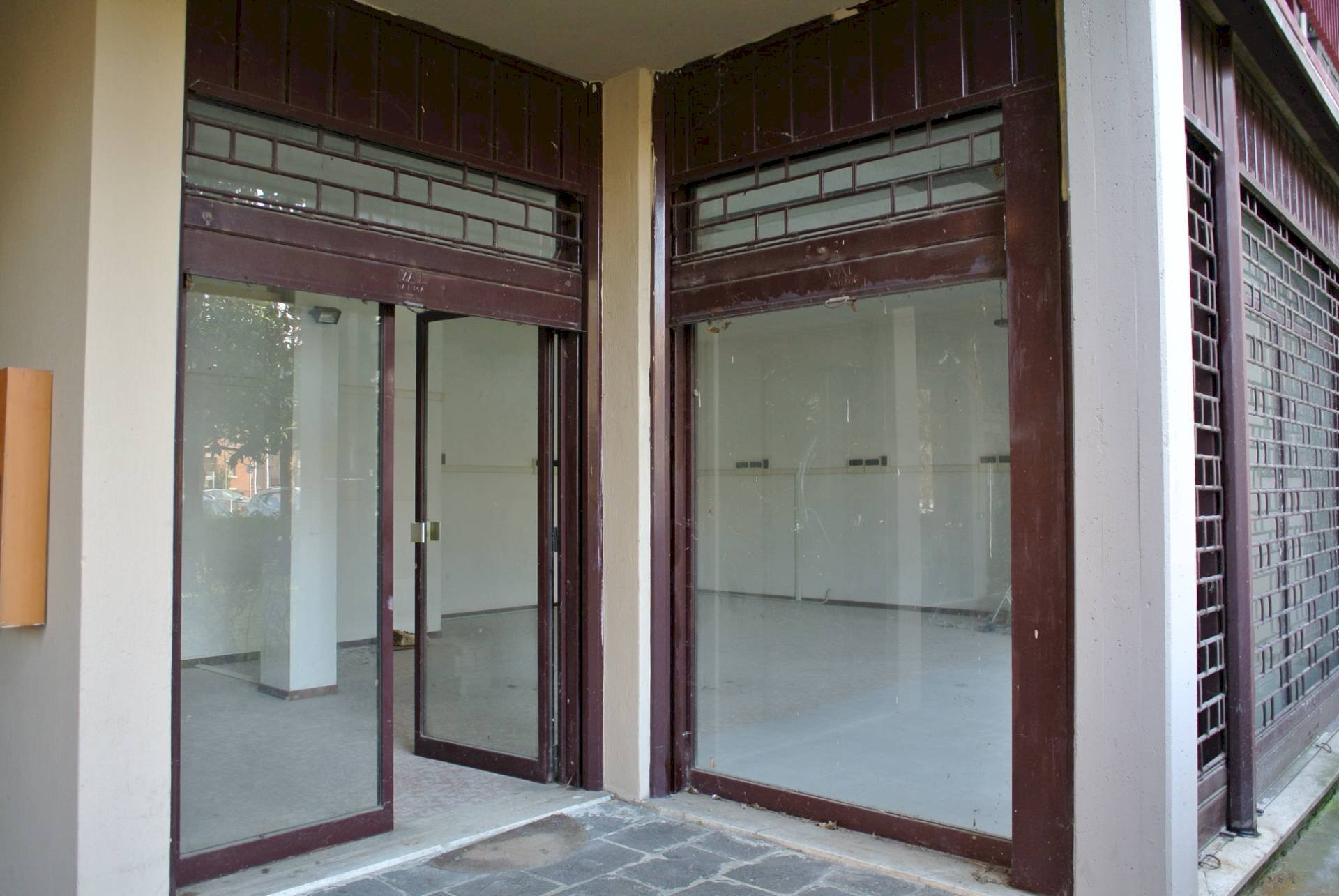 Foto 3 - Commercial Premises L.go Leopardi
 
5, Fidenza - photo 3