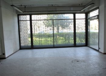 Foto 5 - Commercial Premises L.go Leopardi
 
5, Fidenza - photo 5