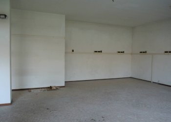 Foto 7 - Commercial Premises L.go Leopardi
 
5, Fidenza - photo 7