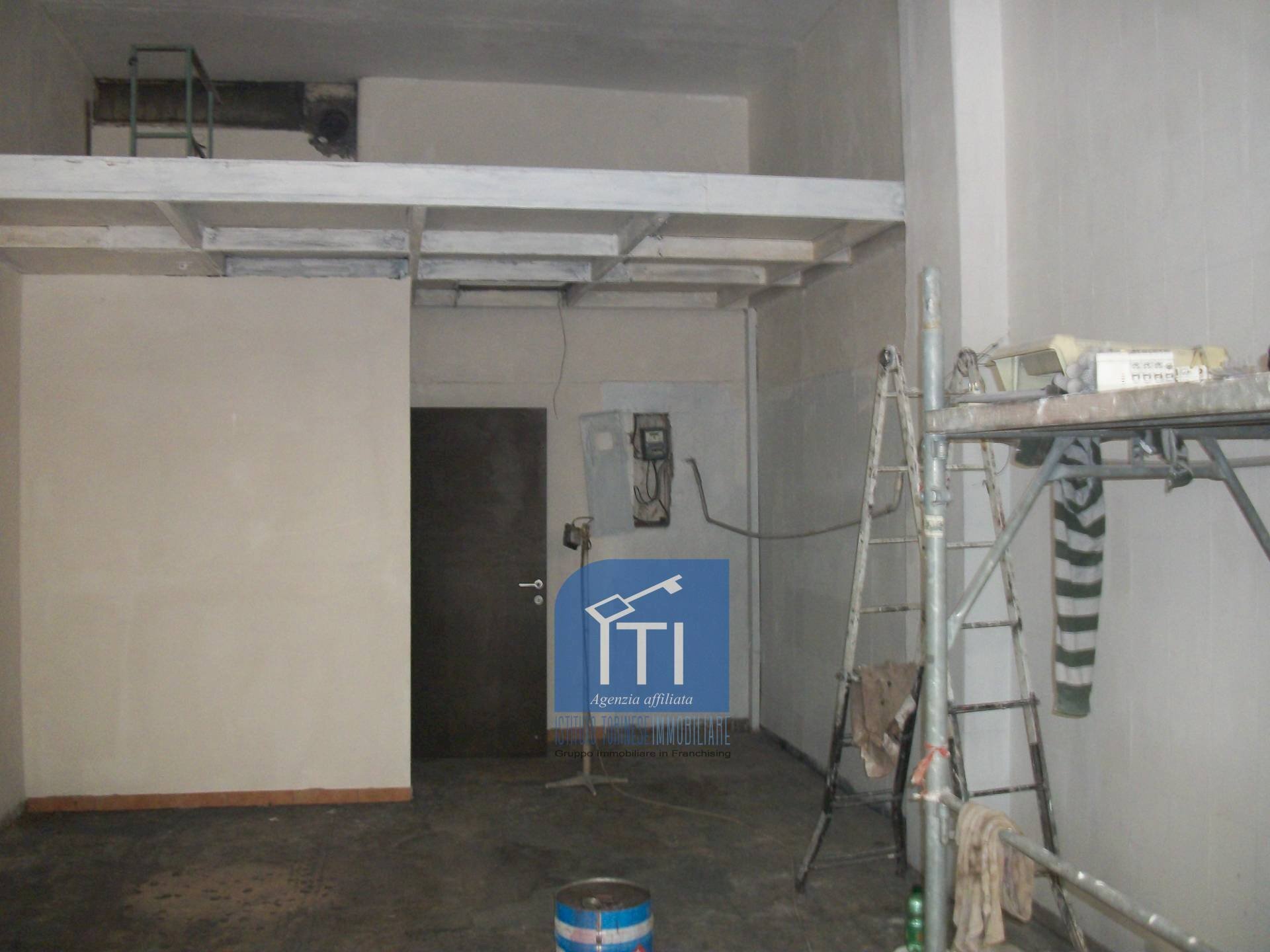 Foto 1 - Negozio via Manfredo Camperio, Roma - foto 1