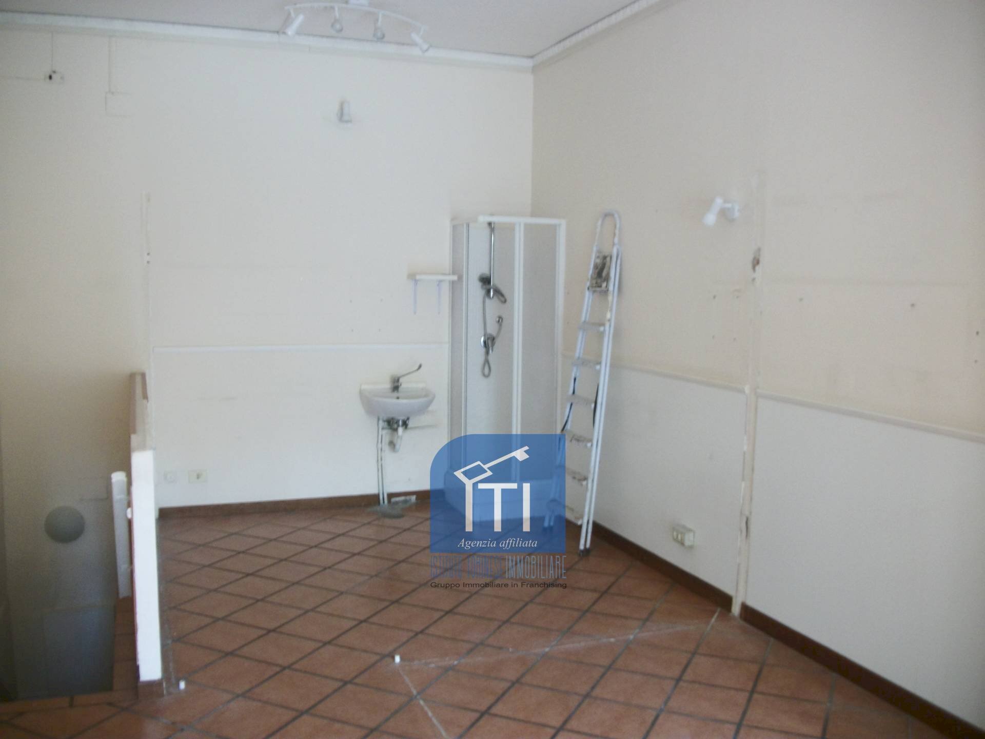 Foto 3 - Negozio via g. a. badoero, Roma - foto 3