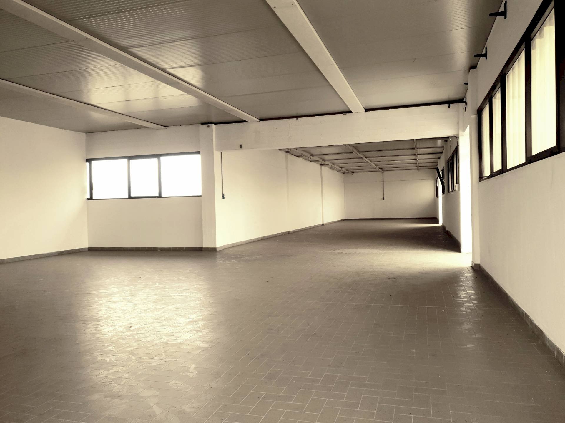 Foto 1 - Attività Commerciale Via Don Lorenzo Milani, Pontedera - foto 1