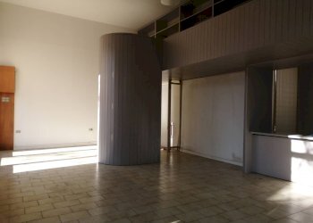 Foto 2 - Commercial Activity via primo maggio, Ponsacco - photo 2