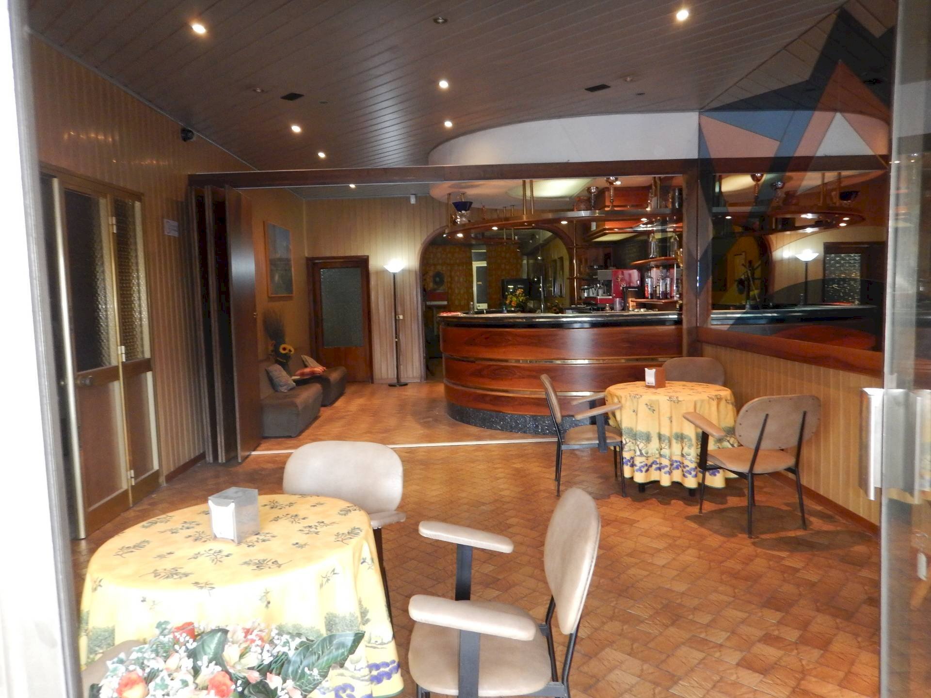 Foto 2 - Attività Commerciale via rosselli, Montopoli in Val d'Arno - foto 2