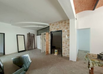 Foto 1 - Attività Commerciale via matteotti, Crespina Lorenzana - foto 1