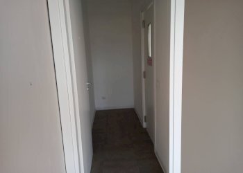 Foto 8 - Attività Commerciale Via Vittorio Veneto
 
8, Crespina Lorenzana - foto 8