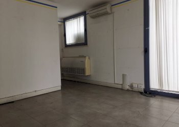 Foto 4 - Attività Commerciale via Galilei
 
25, Buti - foto 4