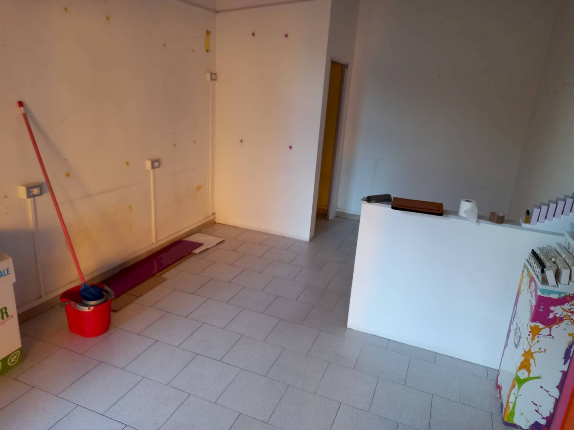 Foto 2 - Attività Commerciale Via Vittorio veneto
68, Crespina Lorenzana - foto 2