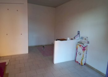 Foto 1 - Attività Commerciale Via Vittorio veneto
 
68, Crespina Lorenzana - foto 1