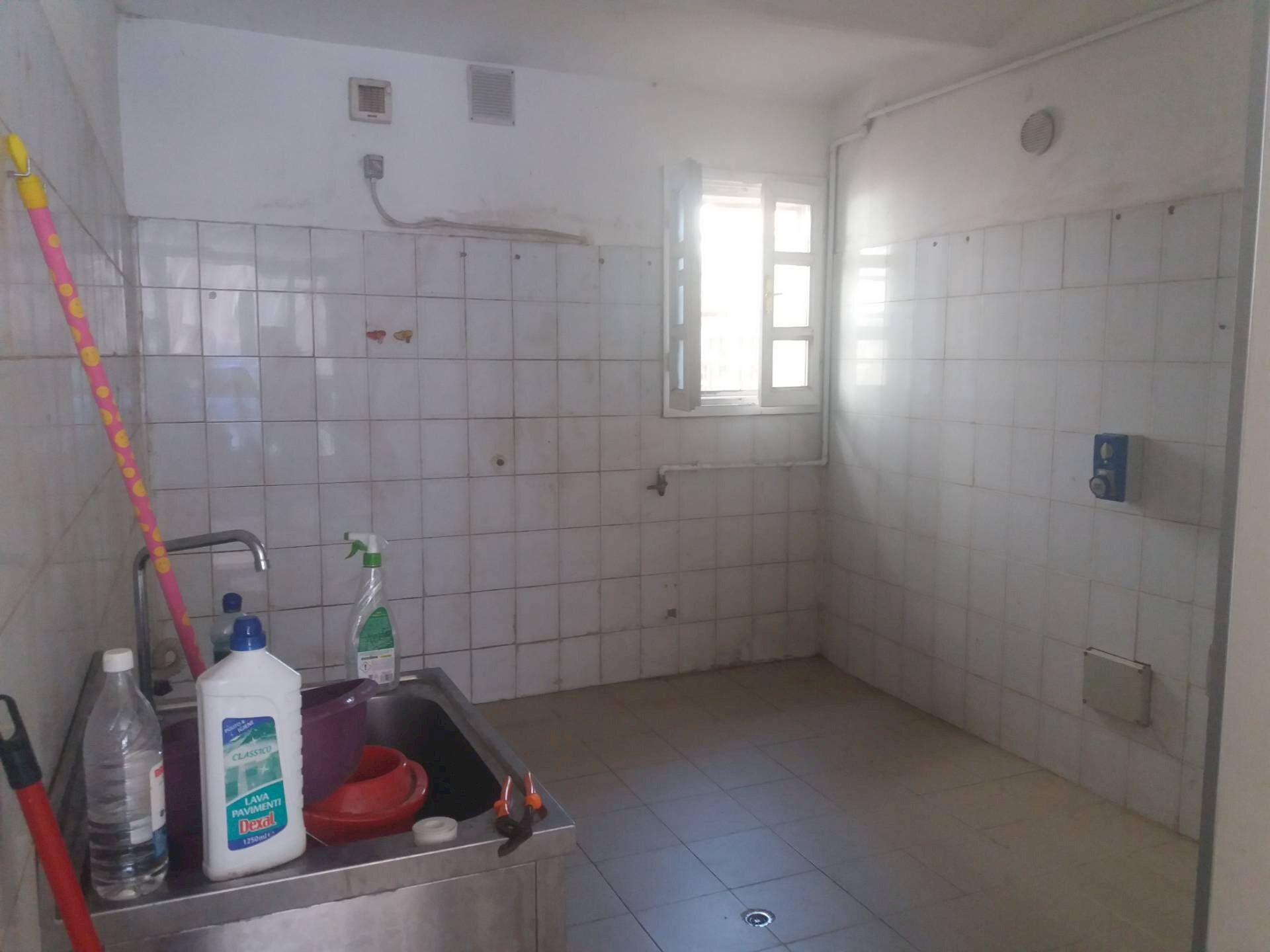 Foto 3 - Attività Commerciale via capecchi
 
-, Pontedera - foto 3