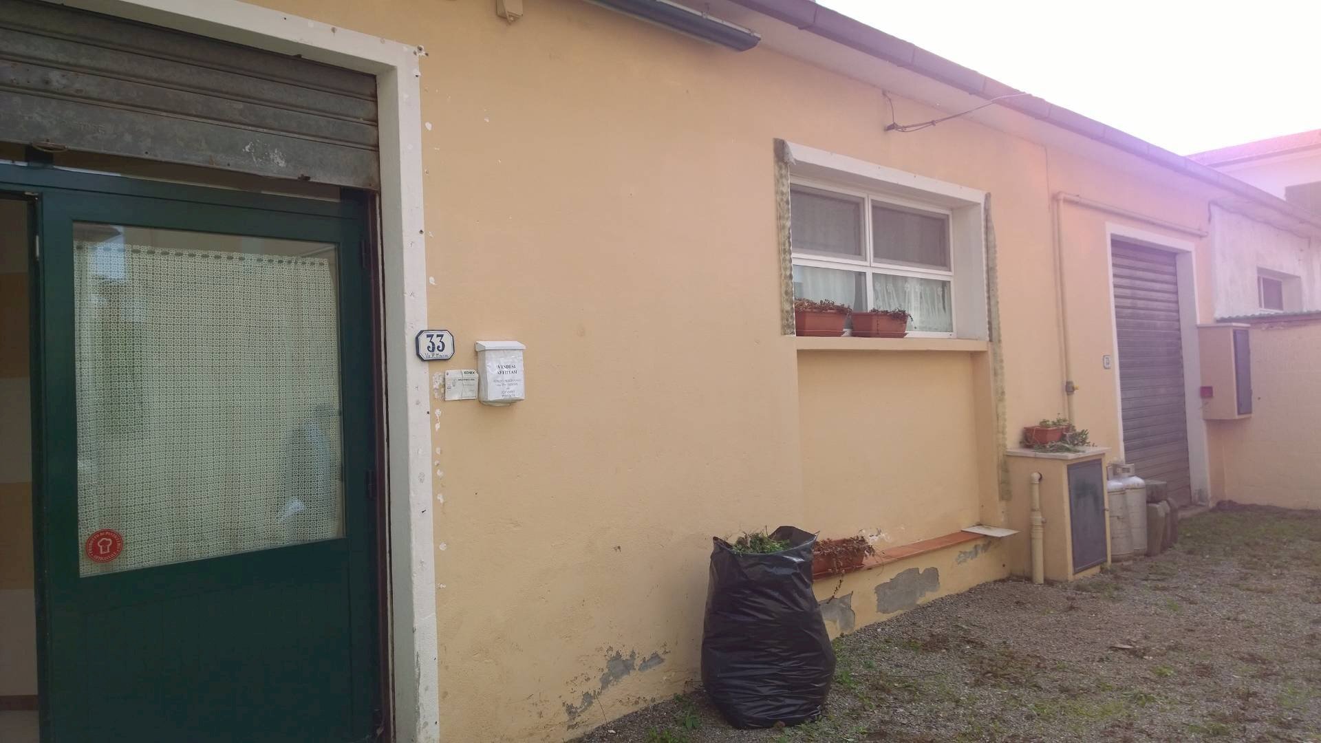 Foto 2 - Attività Commerciale Via Giuseppe Di Vittorio
 
snc, Ponsacco - foto 2