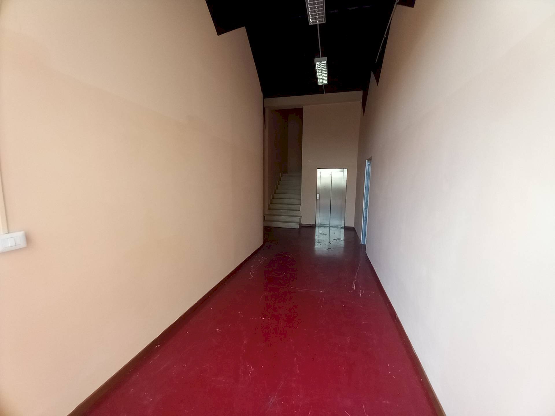 Foto 2 - Attività Commerciale Via Europa
 
15, Ponsacco - foto 2