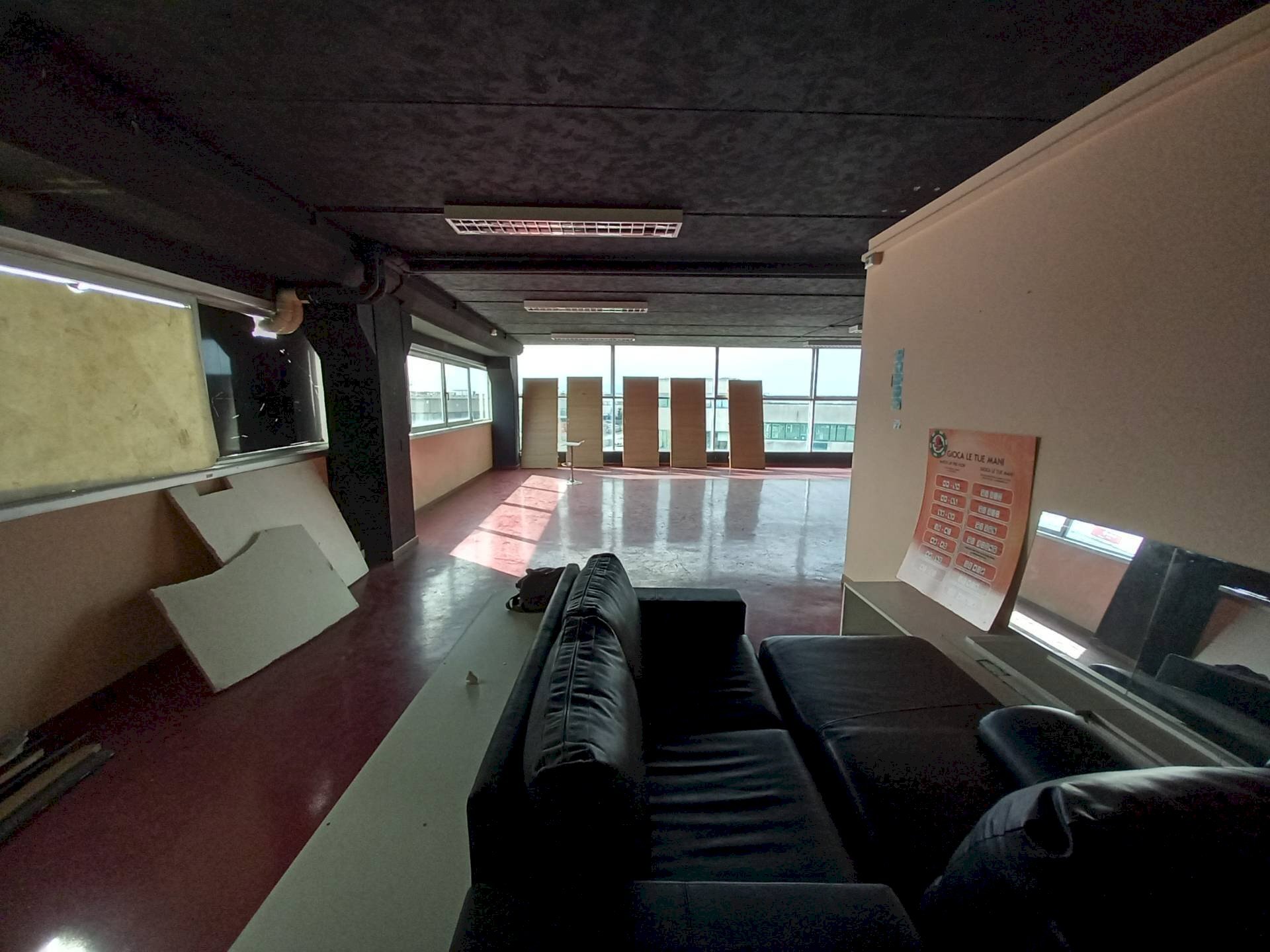 Foto 3 - Attività Commerciale Via Europa
 
15, Ponsacco - foto 3