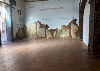 Foto 1 - Attività Commerciale Via Cavour, Altopascio - foto 1