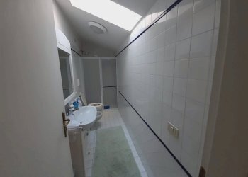 Bagno piano terra - Quadrilocale Via Giuseppe Verdi
 
-, Viareggio - foto 7