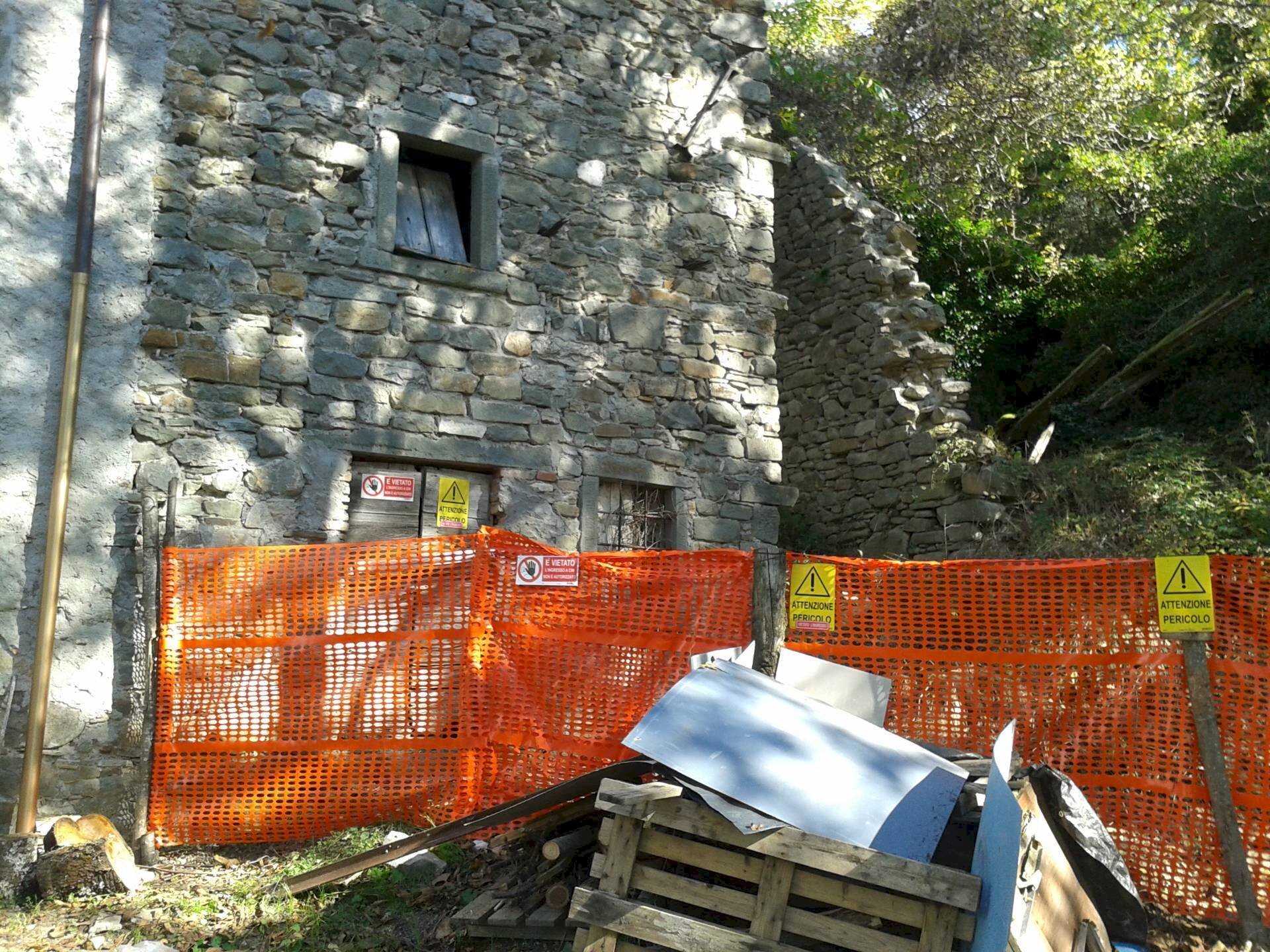 Foto 2 - Casa indipendente Via del Carmine
 
13, Sillano Giuncugnano - foto 2