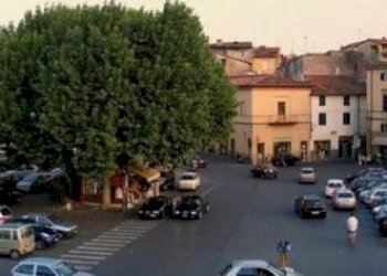 Foto 2 - Commercial Activity Piazza Santa Maria, Lucca - photo 2