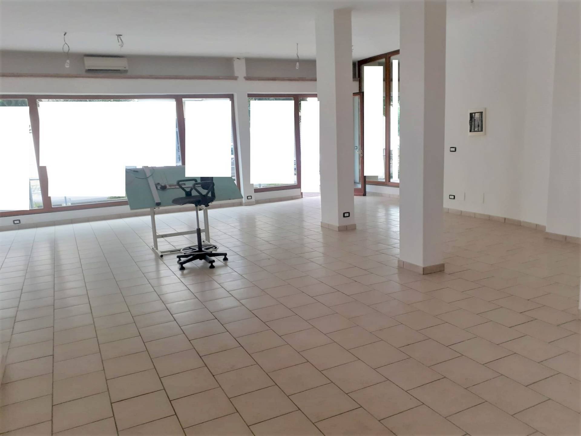 Locale - Attività Commerciale Via Maroncelli
 
-, Viareggio - foto 3