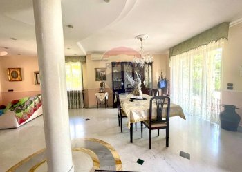 Sala da pranzo - Villa Marano di Napoli - photo 23