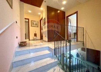 Scale - Villa Marano di Napoli - photo 26