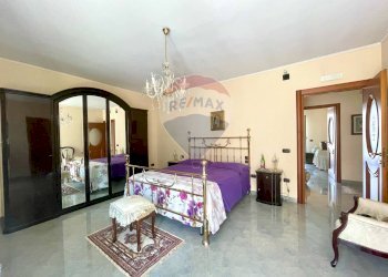 Camera / camera da letto - Villa Marano di Napoli - photo 36