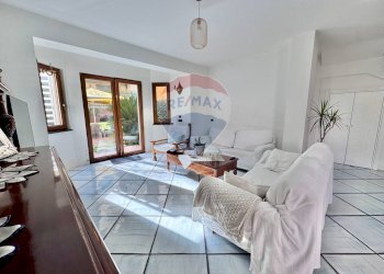 Soggiorno - Villa Papa Giovanni Paolo I
 
4, Mugnano di Napoli - photo 10