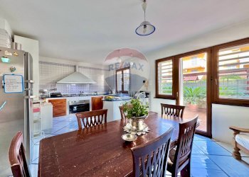 Sala da pranzo - Villa Papa Giovanni Paolo I
 
4, Mugnano di Napoli - photo 18