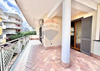 Balcone - Villa Papa Giovanni Paolo I
 
4, Mugnano di Napoli - photo 29