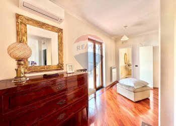 Camera / camera da letto - Villa Papa Giovanni Paolo I
 
4, Mugnano di Napoli - photo 31