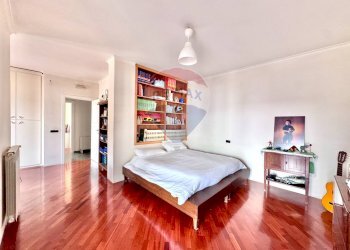 Camera / camera da letto - Villa Papa Giovanni Paolo I
 
4, Mugnano di Napoli - photo 42