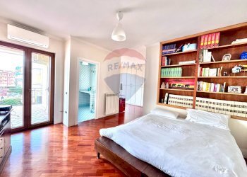 Camera / camera da letto - Villa Papa Giovanni Paolo I
 
4, Mugnano di Napoli - photo 43