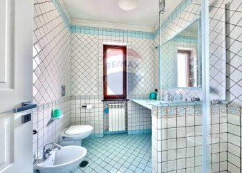 Bagno - Villa Papa Giovanni Paolo I
 
4, Mugnano di Napoli - photo 45