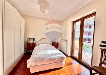 Camera / camera da letto - Villa Papa Giovanni Paolo I
 
4, Mugnano di Napoli - photo 47